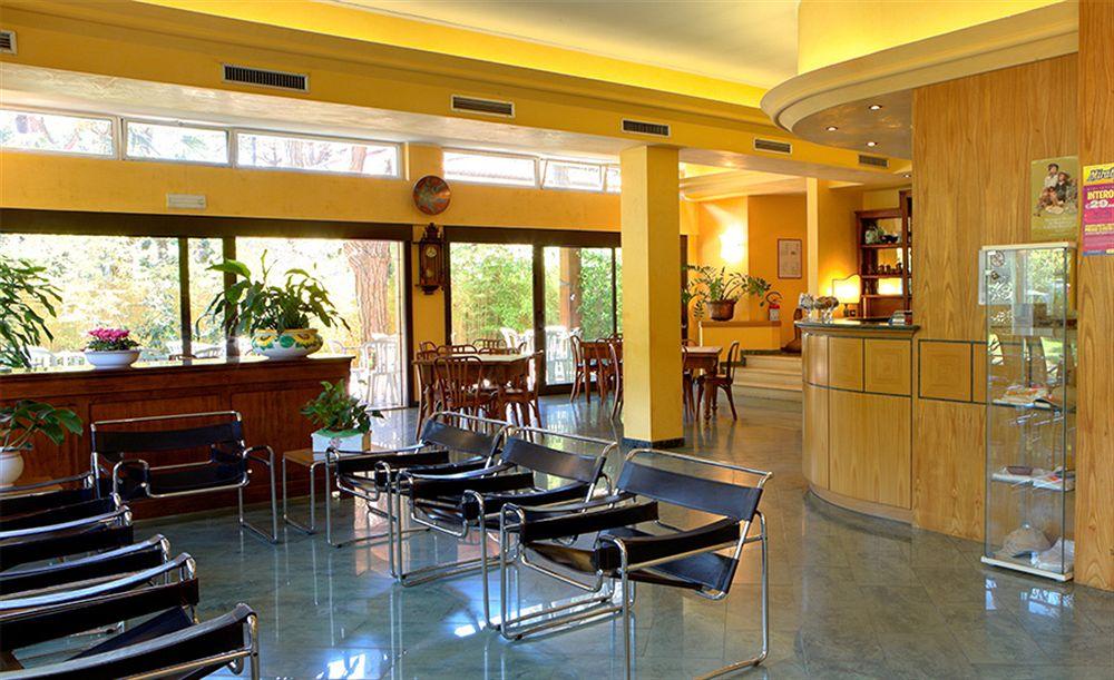Hotel Columbia Marina Romea Exteriér fotografie