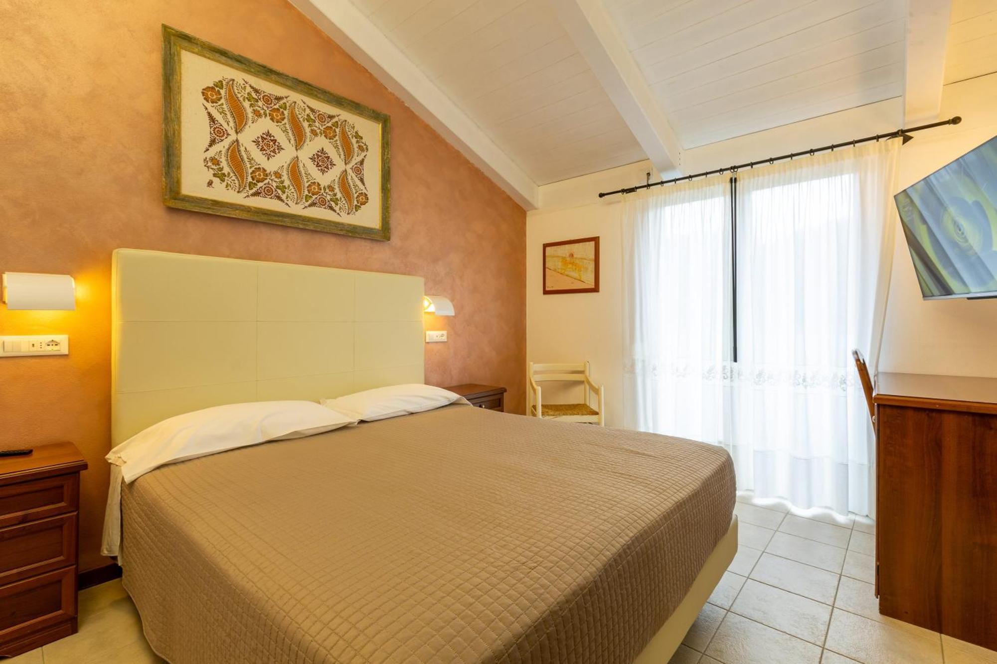 Hotel Columbia Marina Romea Exteriér fotografie